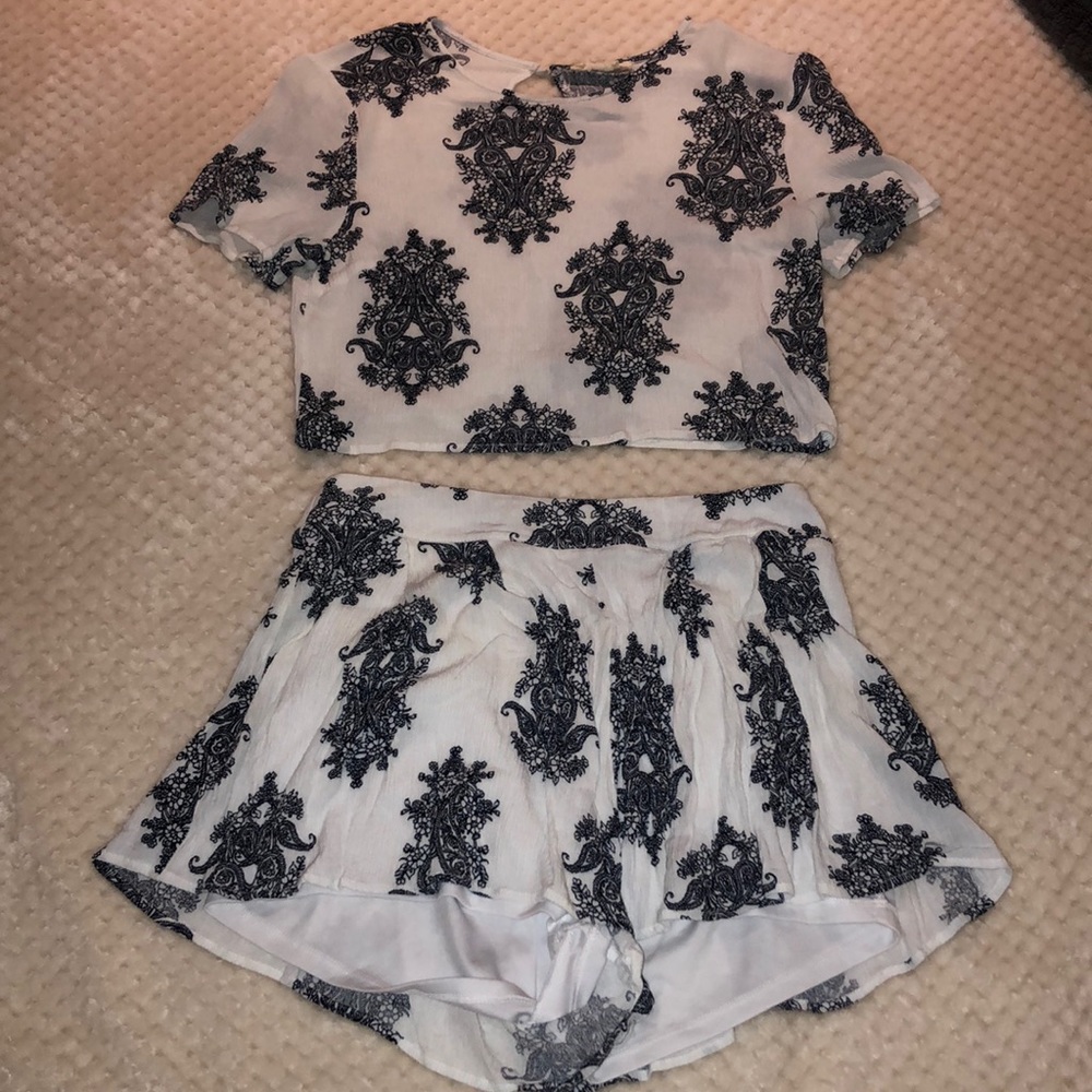 2 PIECE SUMMER OUTFIT!!🌸 $15